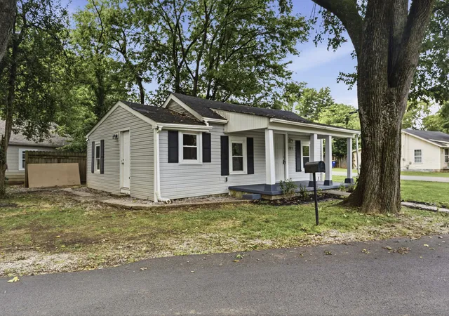 Homes for sale in Bowling Green, KY | 203 Gayle Way, Bowling Green, KY 42101 | MLS# 3267465