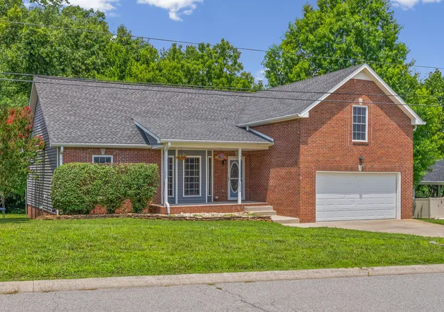 Homes for sale in Clarksville, TN | 433 Todd Phillips Trl, Clarksville, TN 37042 | MLS# 3272060