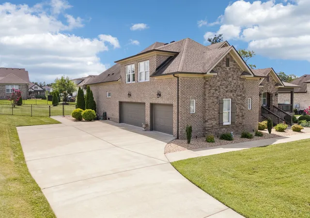 Photo 2 of Single family home for sale at 943 Nashs Nook, Columbia, TN 38401 | MLS# 3277713 | Listing updated on 2026-08-20