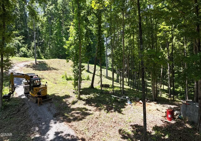 2nd image of 11 Cherokee Dr, Dandridge, TN 37725 | MLS# 3278214