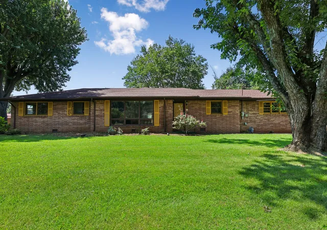 1st image of 203 Kelly Dr, Decherd, TN 37324 | MLS# 3283770