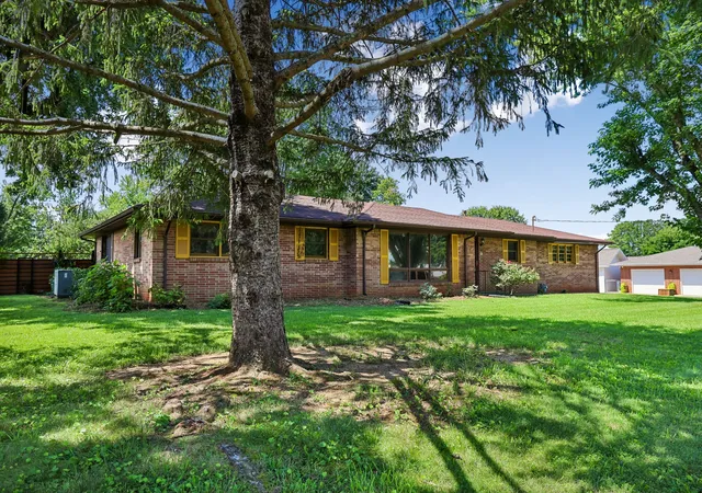 2nd image of 203 Kelly Dr, Decherd, TN 37324 | MLS# 3283770