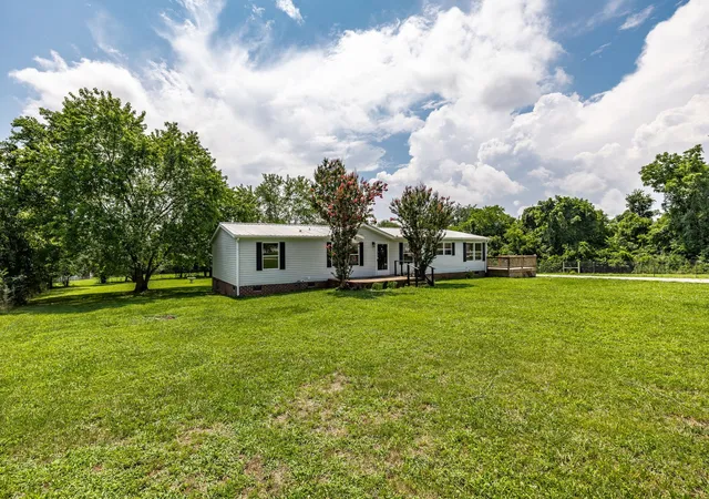 Homes for sale in Gallatin, TN | 1027 Lbj Ct, Gallatin, TN 37066 | MLS# 3267493