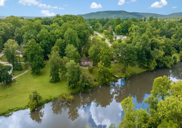 Photo 25 of Single family home for sale at 408 Westwood Dr, Mc Minnville, TN 37110 | MLS# 3270666 | Listing updated on 2026-09-04