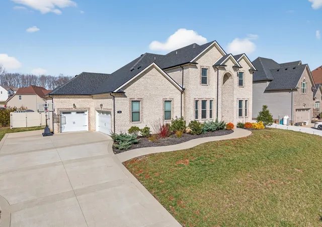 Homes for sale in Pleasant View, TN | 308 Young Ln, Pleasant View, TN 37146 | MLS# 3269650