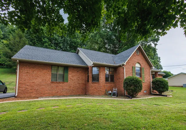 3rd image of 1562 Edgefield Ct, Cookeville, TN 38506 | MLS# 3268489