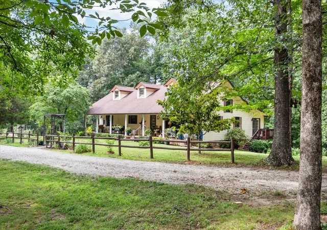 Homes for sale in Waverly, TN | 6400 Bakerville Rd, Waverly, TN 37185 | MLS# 3269704