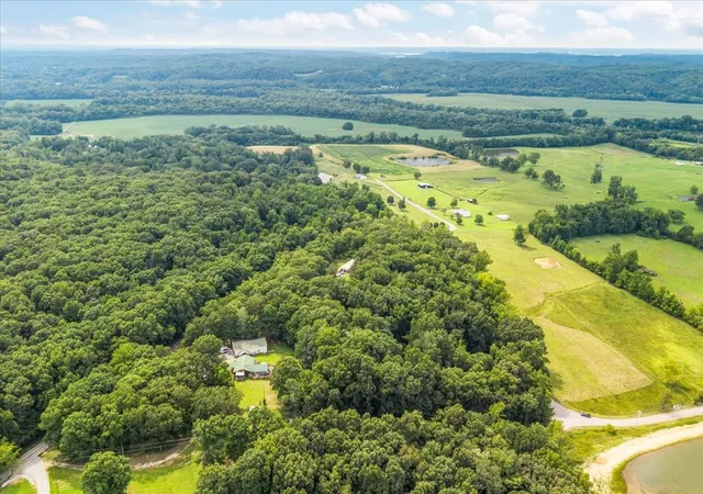 Homes for sale in Waverly, TN | 6400 Bakerville Rd, Waverly, TN 37185 | MLS# 3269704