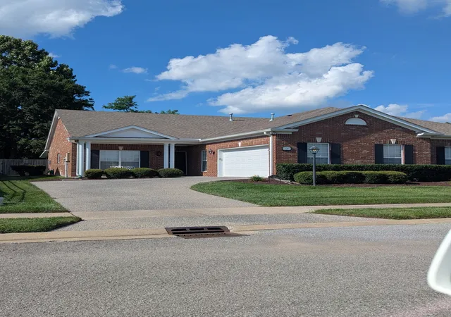 Homes for sale in Hendersonville, TN | 127 Haddaway Dr, Hendersonville, TN 37075 | MLS# 3269437