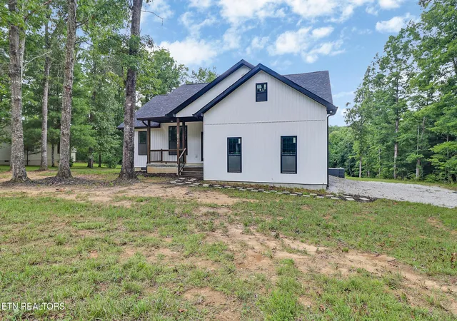 Homes for sale in Jamestown, TN | 528 St Anthony Dr, Jamestown, TN 38556 | MLS# 3268523