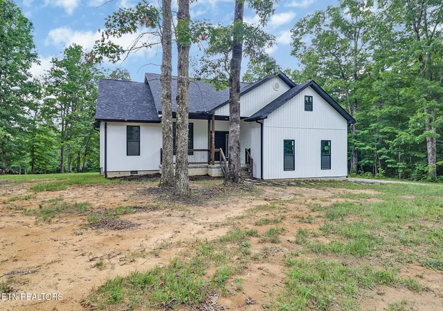 Homes for sale in Jamestown, TN | 528 St Anthony Dr, Jamestown, TN 38556 | MLS# 3268523
