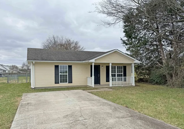 3rd image of 915 Stateline Rd, Oak Grove, KY 42262 | MLS# 3285466