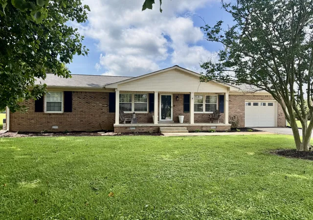 Homes for sale in Lawrenceburg, TN | 713 Lloyd St, Lawrenceburg, TN 38464 | MLS# 3268768