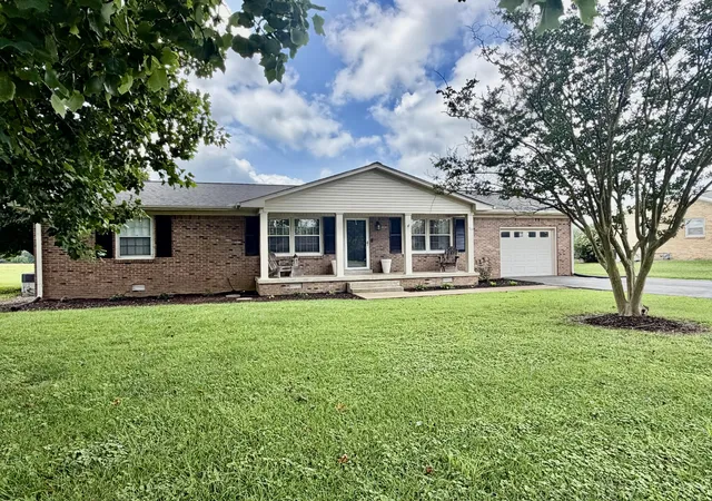 Homes for sale in Lawrenceburg, TN | 713 Lloyd St, Lawrenceburg, TN 38464 | MLS# 3268768
