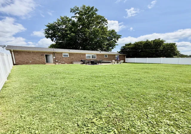 Homes for sale in Lawrenceburg, TN | 713 Lloyd St, Lawrenceburg, TN 38464 | MLS# 3268768