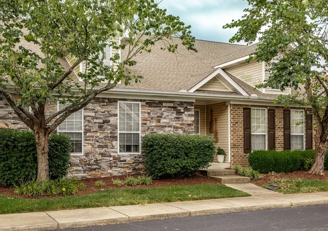 Homes for sale in Gallatin, TN | 800 Browns Ln #G3, Gallatin, TN 37066 | MLS# 3269381