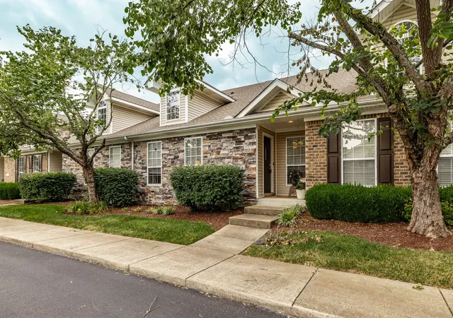 Homes for sale in Gallatin, TN | 800 Browns Ln #G3, Gallatin, TN 37066 | MLS# 3269381