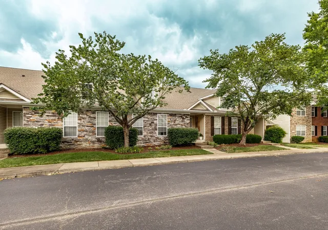 Homes for sale in Gallatin, TN | 800 Browns Ln #G3, Gallatin, TN 37066 | MLS# 3269381