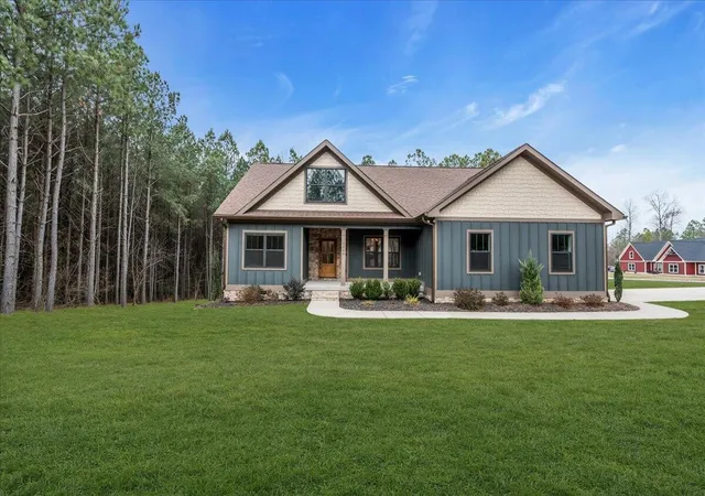 Homes for sale in Jasper, TN | 3200 Crockett Pointe, Jasper, TN 37347 | MLS# 3268585