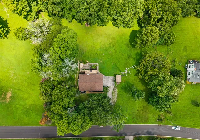 Photo 2 of Single family home for sale at 2024 Big Oak Dr, Spring Hill, TN 37174 | MLS# 3270646 | Listing updated on 2026-10-12