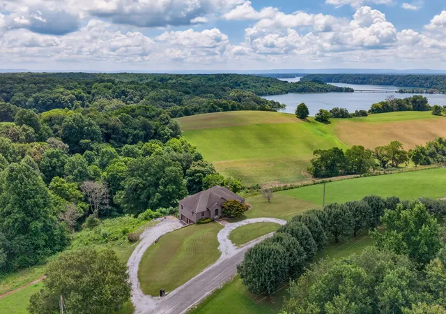 1st image of 663 Lake Haven Dr, Tullahoma, TN 37388 | MLS# 3272062