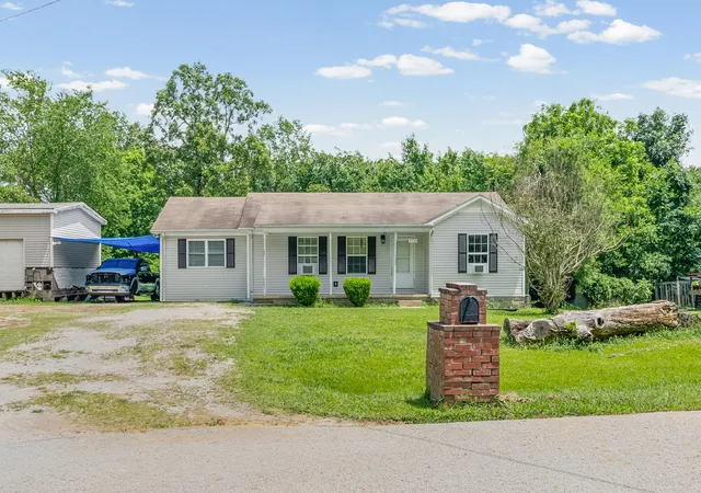 Photo 3 of Single family home for sale at 7756 Johnson Ml Rd, Hopkinsville, KY 42240 | MLS# 3270675 | Listing updated on 2026-07-20