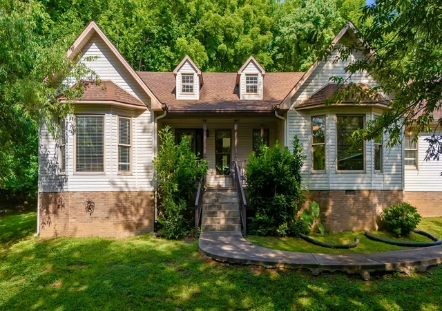 Photo 2 of Single family home for sale at 1440 College Park Dr, Columbia, TN 38401 | MLS# 3270152 | Listing updated on 2026-10-07