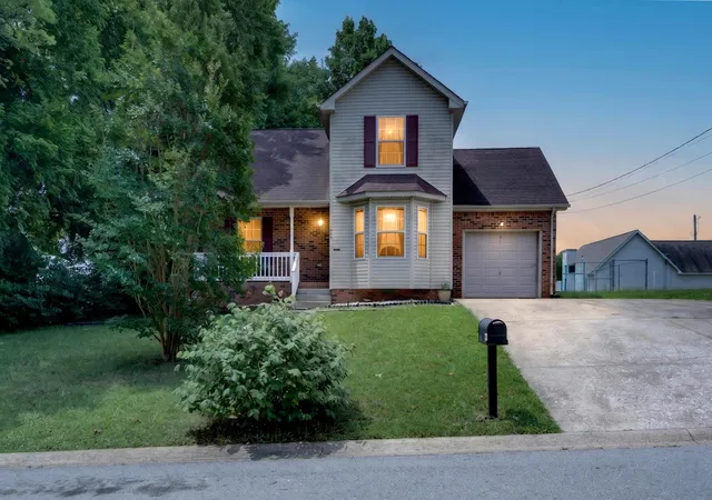 Photo 1 of Single family home for sale at 1096 Gunpoint Dr, Clarksville, TN 37042 | MLS# 3269448 | Listing updated on 2026-10-02