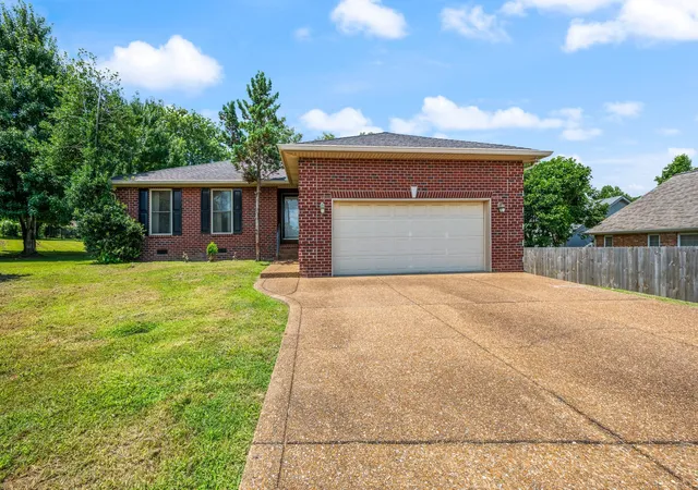 Photo 1 of Single family home for sale at 202 Oxford Pl, Gallatin, TN 37066 | MLS# 3269439 | Listing updated on 2026-09-05