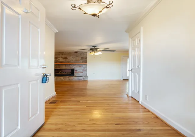 Photo 3 of Single family home for sale at 202 Oxford Pl, Gallatin, TN 37066 | MLS# 3269439 | Listing updated on 2026-09-05