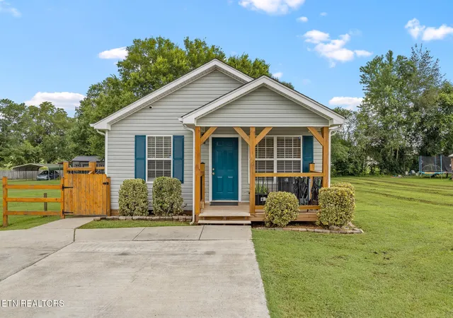 Homes for sale in Englewood, TN | 19 Mckinney Street, Englewood, TN 37329 | MLS# 3269414