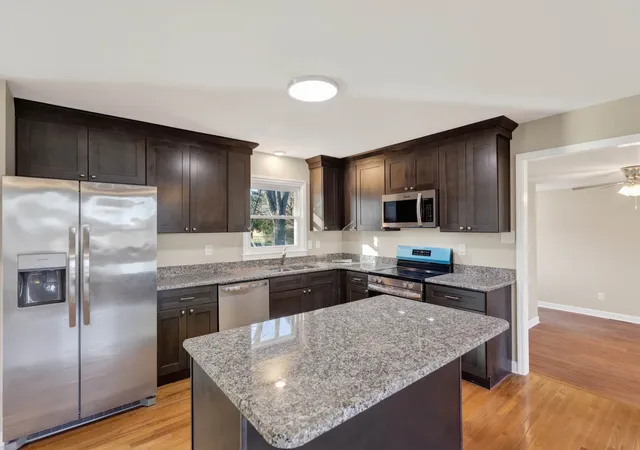 1st image of 519 Meadowlawn Dr, Franklin, KY 42134 | MLS# 3269419