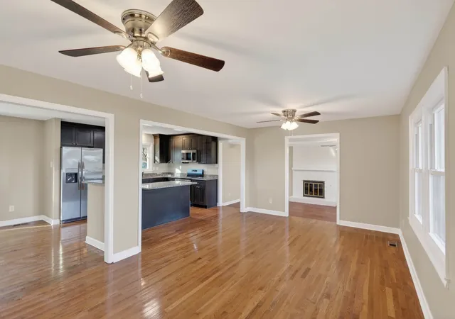 3rd image of 519 Meadowlawn Dr, Franklin, KY 42134 | MLS# 3269419