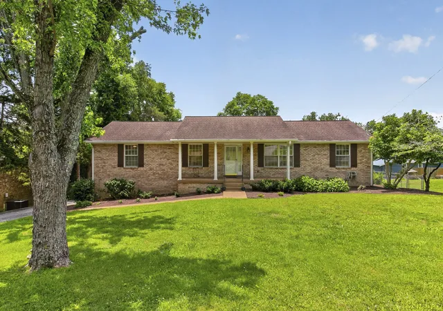 Homes for sale in Hendersonville, TN | 102 Cedar Springs Trl, Hendersonville, TN 37075 | MLS# 3269672