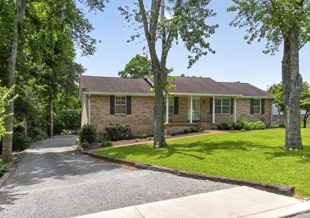 Homes for sale in Hendersonville, TN | 102 Cedar Springs Trl, Hendersonville, TN 37075 | MLS# 3269672