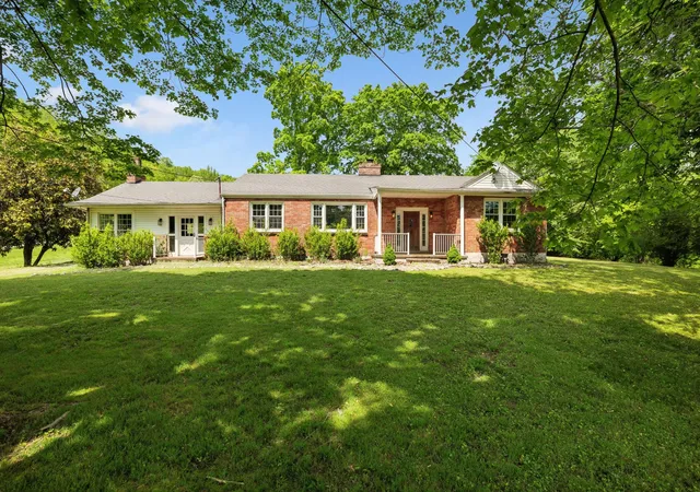 Homes for sale in Goodlettsville, TN | 1155 Ridge Hill Rd, Goodlettsville, TN 37072 | MLS# 3269543