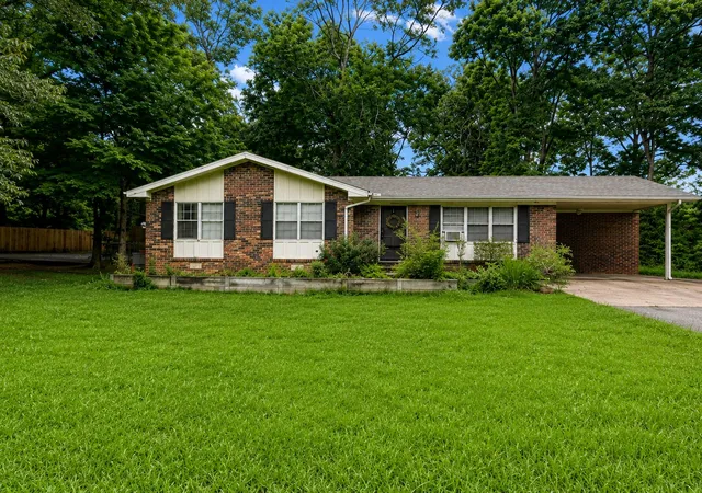 1st image of 655 E End Dr, Savannah, TN 38372 | MLS# 3269675