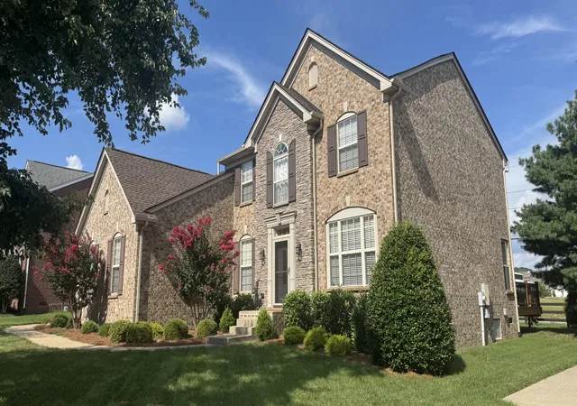 Homes for sale in Hendersonville, TN | 1023 Avery Trace Cir, Hendersonville, TN 37075 | MLS# 3269668