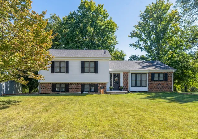 1st image of 715 S Cannon Blvd, Shelbyville, TN 37160 | MLS# 3297890