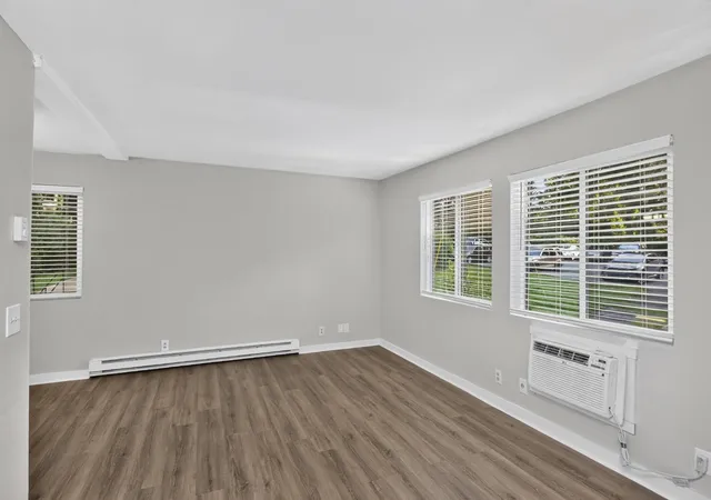 4th image of 550 Harding Pl, Nashville, TN 37211