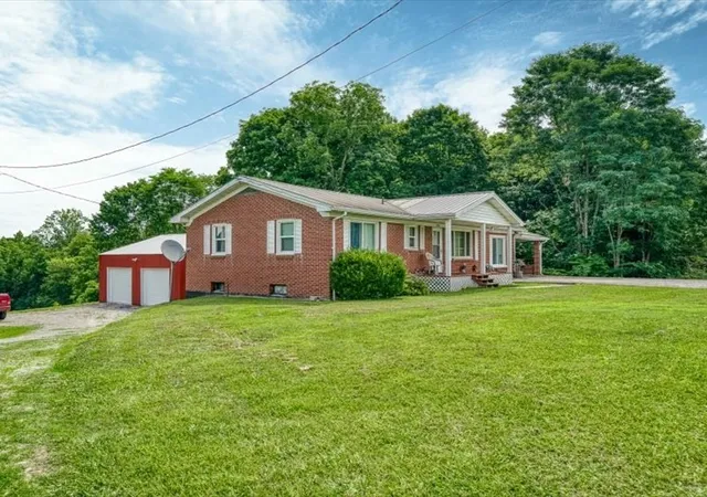 Homes for sale in Moss, TN | 1050 Tompkinsville Hwy, Moss, TN 38575 | MLS# 3269725
