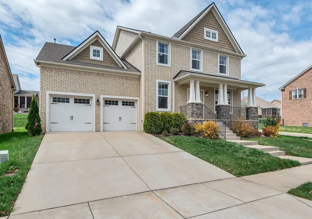 Photo 2 of Single family home for sale at 649 Beamon Dr, Franklin, TN 37064 | MLS# 3269732 | Listing updated on 2026-09-03