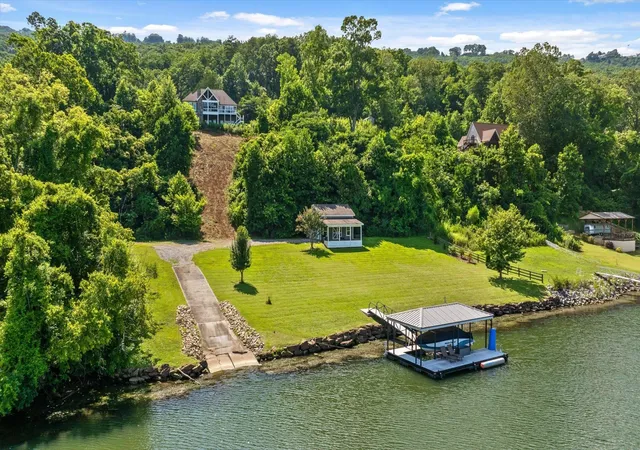 Photo 3 of Single family home for sale at 1850 Cash Cyn Rd, Chattanooga, TN 37419 | MLS# 3270091 | Listing updated on 2026-09-24