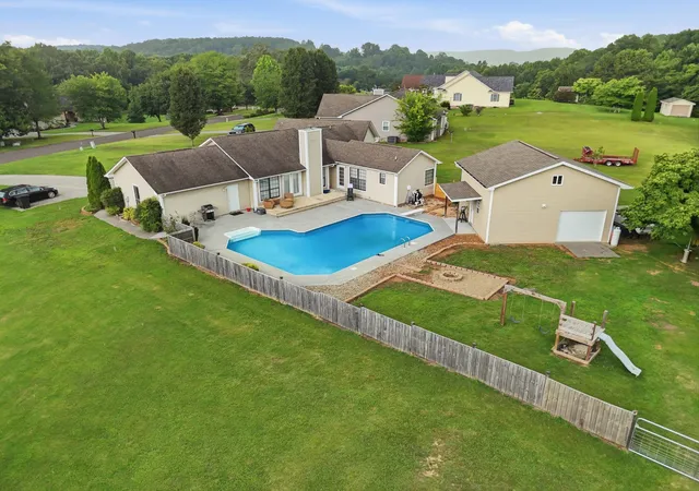 Homes for sale in Niota, TN | 155 County Road 327, Niota, TN 37826 | MLS# 3269742