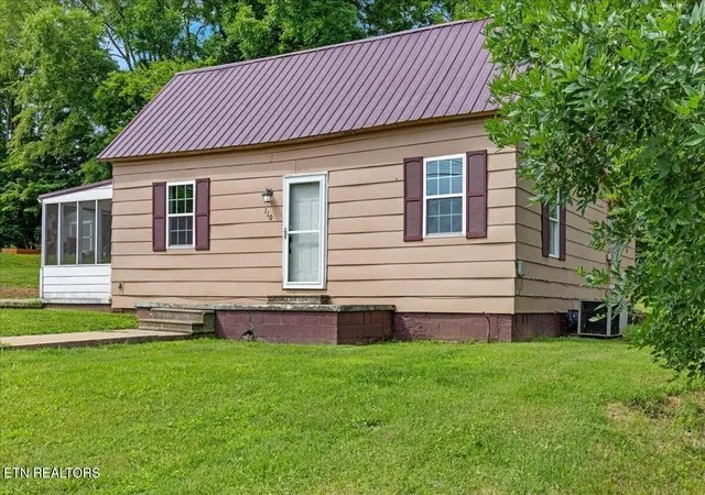Homes for sale in Niota, TN | 110 Elm St, Niota, TN 37826 | MLS# 3269888
