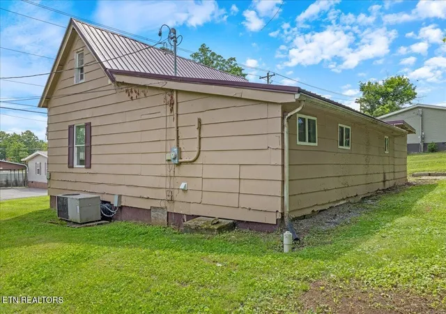 Homes for sale in Niota, TN | 110 Elm St, Niota, TN 37826 | MLS# 3269888