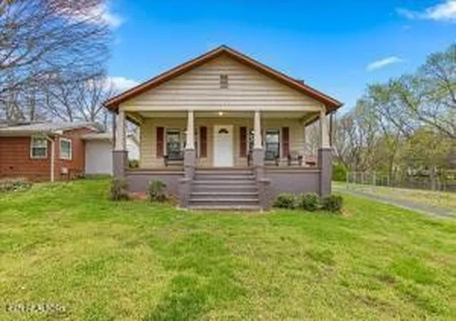 Homes for sale in Athens, TN | 109 Fisher St, Athens, TN 37303 | MLS# 3269897