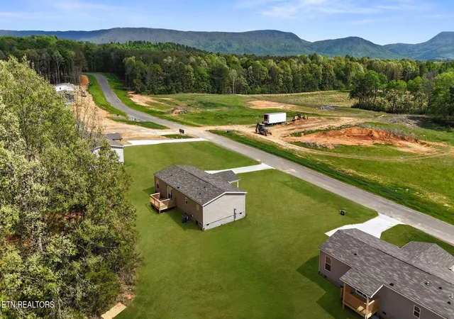 Homes for sale in Etowah, TN | 209 County Road 784A, Etowah, TN 37331 | MLS# 3269904