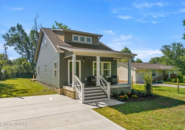 Homes for sale in Etowah, TN | 911 Indiana Ave, Etowah, TN 37331 | MLS# 3269909