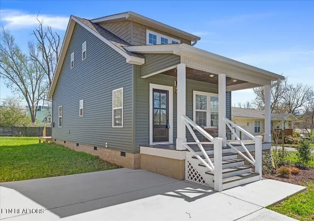 Homes for sale in Etowah, TN | 911 Indiana Ave, Etowah, TN 37331 | MLS# 3269909